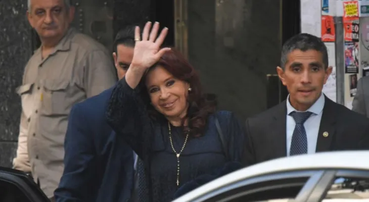 Cristina Kirchner e aliados são intimados a pagar mais de R$ 3 bilhões por corrupção na Argentina