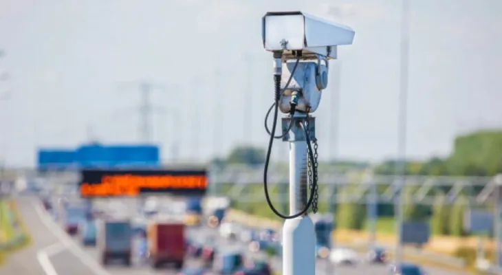 Novos radares começam a testar velocidade média nas rodovias do Paraná
