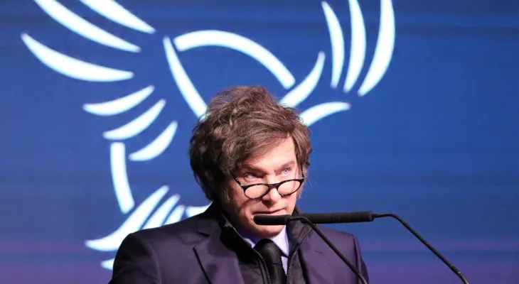 Milei recua e retira projeto sobre venda de terras após pressão e protestos na Argentina