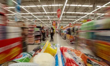 Do campo à gôndola: preço cai para produtor, mas nem sempre no supermercado