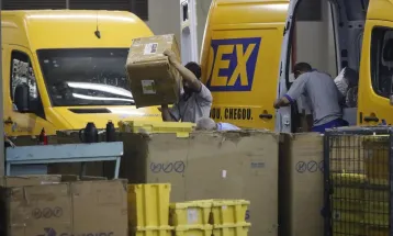Correios entram em greve no Paraná e estatal aciona TST para tentar encerrar paralisação