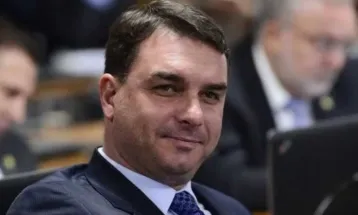 Flávio Bolsonaro busca apoio da União Progressista e diz ter esperança de aliança para 2026