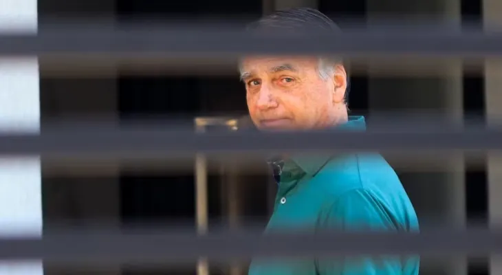 Bolsonaro passa 7 de Setembro em prisão domiciliar em Brasília