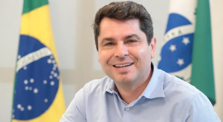 Curi propõe ampliar direitos do consumidor com projetos sobre telefonia  no Paraná