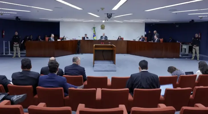STF forma maioria para condenar sete réus de núcleo da trama golpista