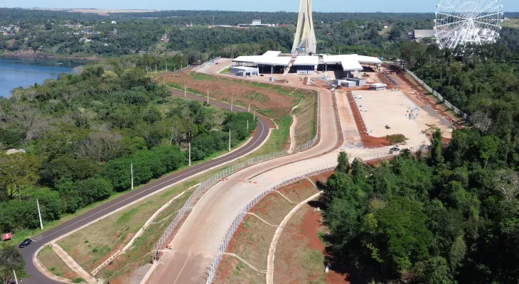 Desvios são implantados com avanço das obras da Perimetral Leste em Foz