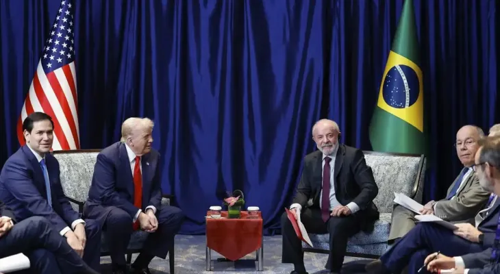 Governo intensifica negociações para evitar tarifaço dos EUA sobre produtos brasileiros