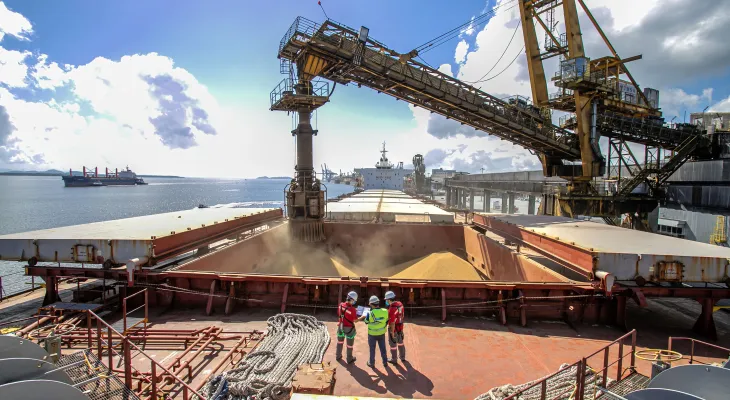 Paraná acumula cinco anos de superávit na balança comercial e amplia exportações em 2025