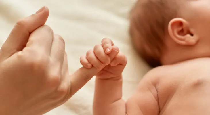 Justiça mantém indenização de R$ 2 mil a mãe e bebê internadas por erro em diagnóstico de sífilis