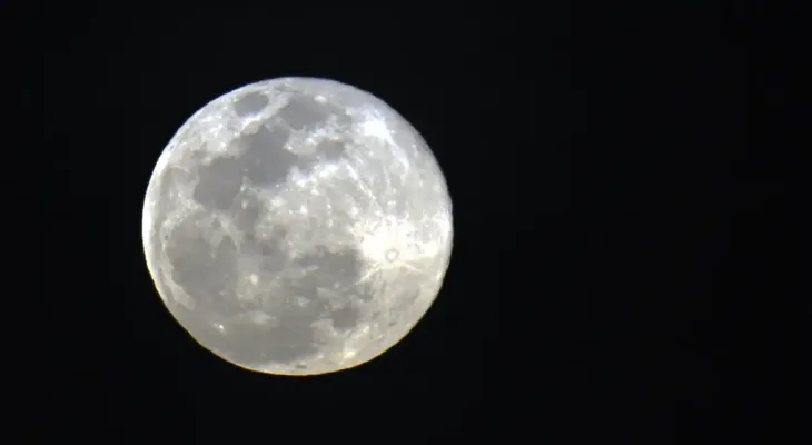 Primeira Superlua de 2026 pode ser vista neste sábado