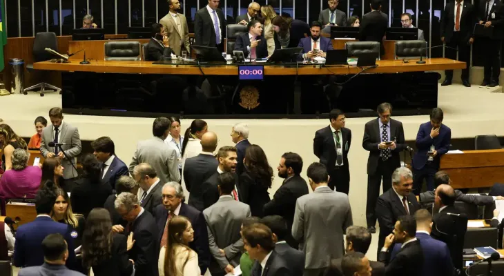Câmara aprova ampliação gradual da licença-paternidade