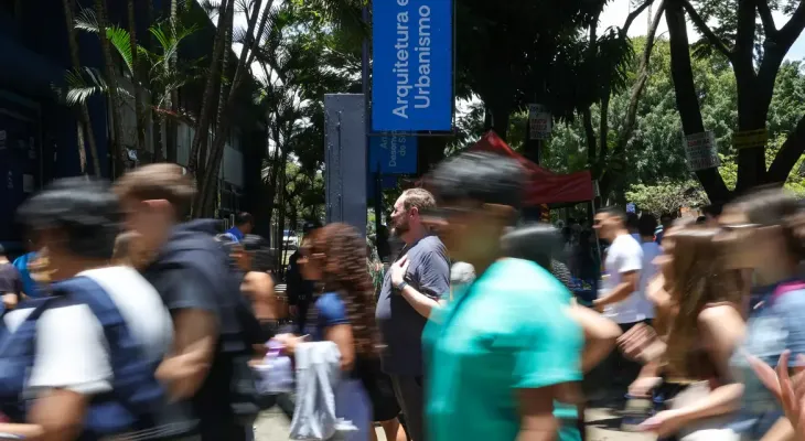 Enem 2025 registra 27% de abstenção no primeiro dia de provas