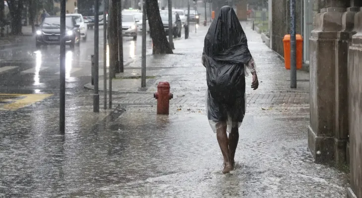 Semana começa com possibilidade de chuvas fortes no Sul e Sudeste