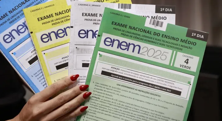 Anulação de 3 questões do Enem ocorre por “precaução”, diz ministro