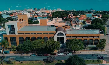TCE e Ministério Público investigam contratos e gastos milionários na Educação do Paraná
