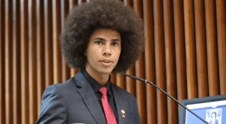 CCJ mantém punição a Renato Freitas e processo avança para votação em Plenário