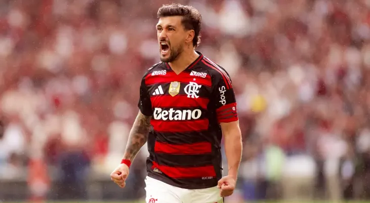 Arrascaeta é escolhido como craque do Prêmio Brasileirão 2025