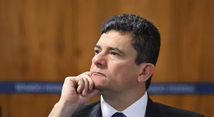 Moro parte para o ataque contra Justiça Eleitoral e Ratinho Jr após suspensão de Deltan