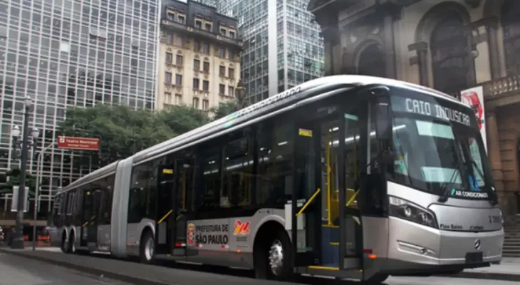 Prefeito de SP não descarta aumento na tarifa dos ônibus em 2026