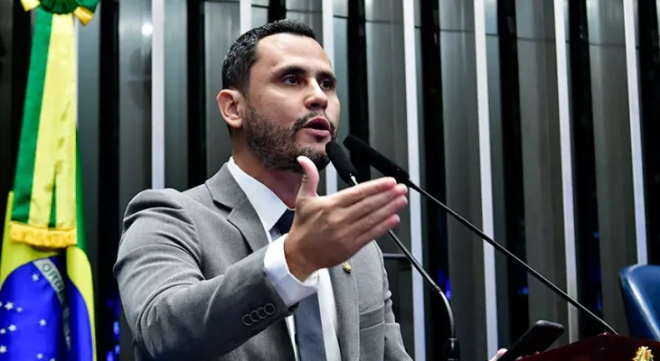Cleitinho anuncia desistência de disputar o governo de Minas Gerais