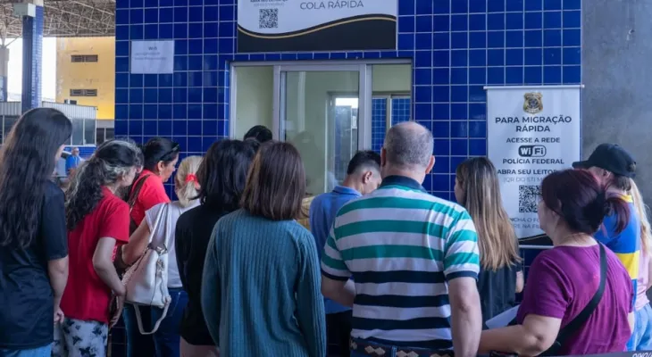 Filas migratórias aumentam na Ponte da Amizade no início de 2026