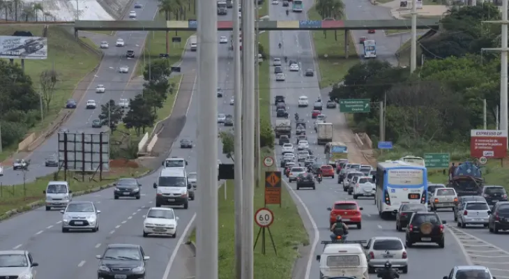 Argentina mantém limite de 130 km/h em rodovias duplicadas