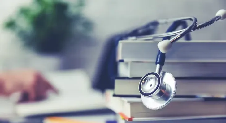 Enamed avalia 21 cursos de Medicina no Paraná; seis atingem nota máxima e três são reprovados