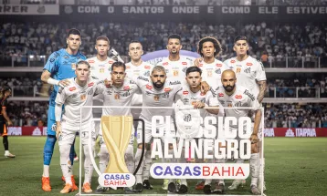 Com futebol patético, Santos 
