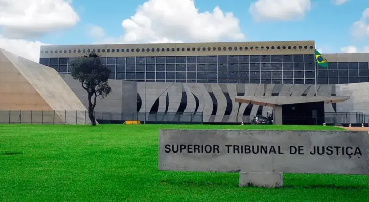 Justiça não pode mais multar advogado por abandono de causa, decide STJ