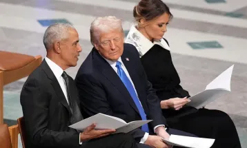 Donald Trump compartilha vídeo racista contra Barack Obama