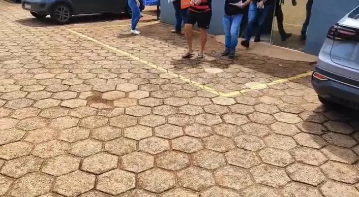 Polícia prende três suspeitos de homicídio em igreja no Periolo