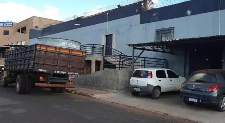 Policiais e ex-detento são condenados por esquema de propina em cadeia pública no Centro-Sul do Paraná
