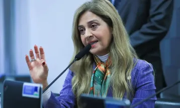 Dino mantém depoimento de Leila Pereira na CPMI do INSS