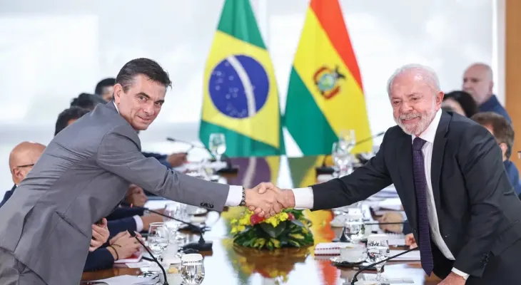 Lula anuncia plano para ampliar importação de gás da Bolívia e parceria com Petrobras