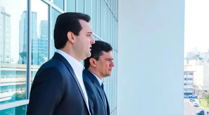 TRE-PR proíbe campanha de Moro de citar aliança com Ratinho Junior