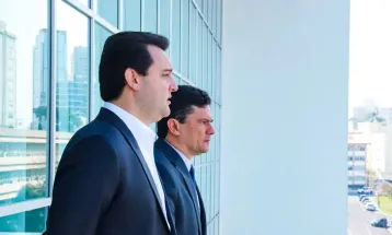 TRE-PR proíbe campanha de Moro de citar aliança com Ratinho Junior