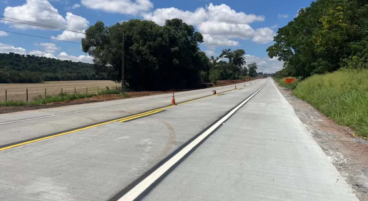 PR-151: Restauração com concreto avança nos Campos Gerais