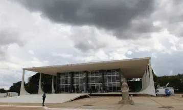 STF forma maioria para liberar pagamento retroativo de penduricalhos a juízes e membros do MP