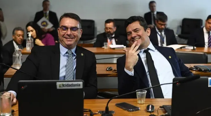 Moro se filia ao PL, contesta eleição de Lula e oferece palanque a Flávio Bolsonaro