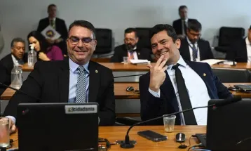 Moro se filia ao PL, contesta eleição de Lula e oferece palanque a Flávio Bolsonaro