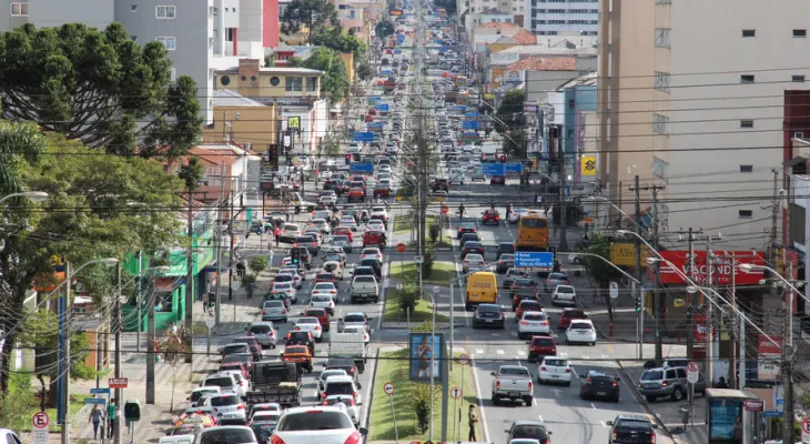 Projeto propõe restringir obras em rodovias estaduais nos horários de pico no Paraná