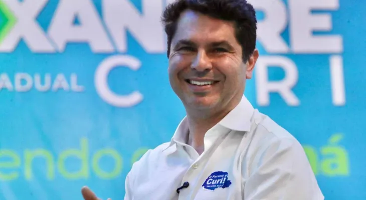 Alexandre Curi aparece competitivo em cenário e ganha espaço em nova pesquisa