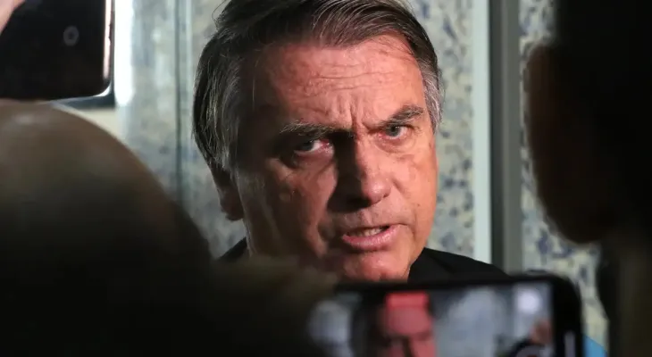 Defesa pede ao STF prorrogação da prisão domiciliar de Bolsonaro por questões de saúde
