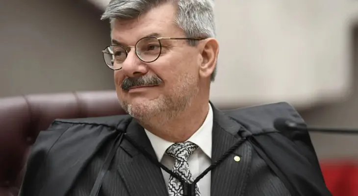 STJ condena ministro Marco Buzzi por importunação sexual e propõe perda do cargo