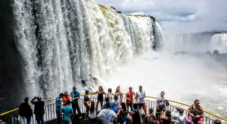 Turismo de Foz do Iguaçu dispara em 2026 com recorde em hotéis