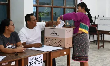 Peru revisa votos sob contestação e definição do segundo turno fica para maio