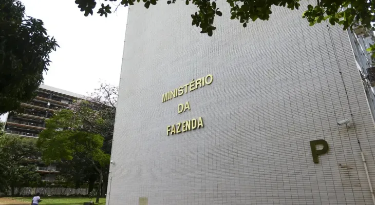 Governo Central tem superávit de R$ 10,8 bilhões em julho