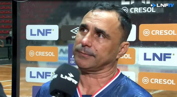 Fim de ciclo: Deividy Hadson chora ao se despedir do Cascavel Futsal após empate em SP