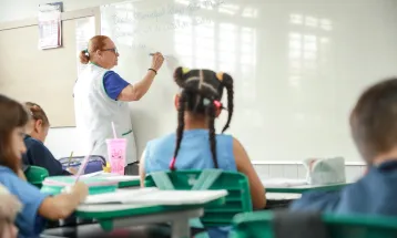 Ministério Público cobra projeto de lei para adequar salários do magistério em Terra Roxa
