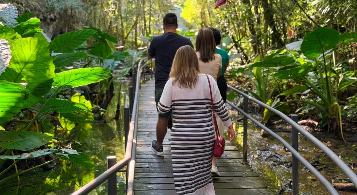 De Curitiba aos Campos Gerais: Agentes de viagens conhecem atrativos do Paraná em ação técnica